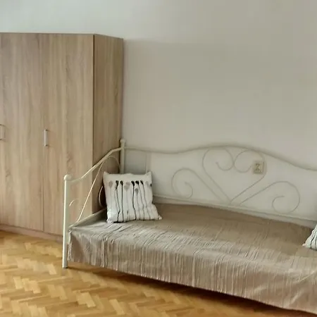 Srodmiescie Apartment